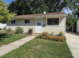 235 Ewell St, Romeo, MI 48065