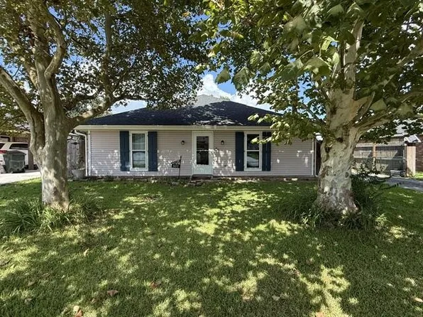 307 Sugar Ridge Dr, Houma, LA 70360