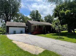 353 Ansel Rd, Geneva, OH 44041