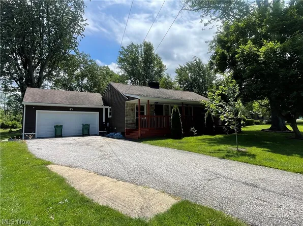 353 Ansel Rd, Geneva, OH 44041
