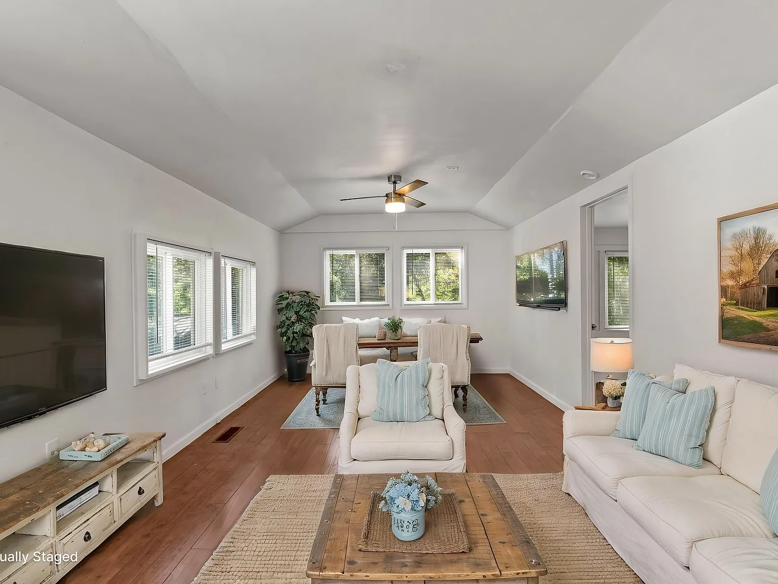 3 bed, 1200 sqft, $2,750 — Photo 4