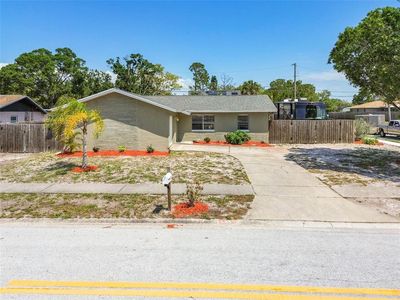 8213 129th St N, Seminole, FL, 33776