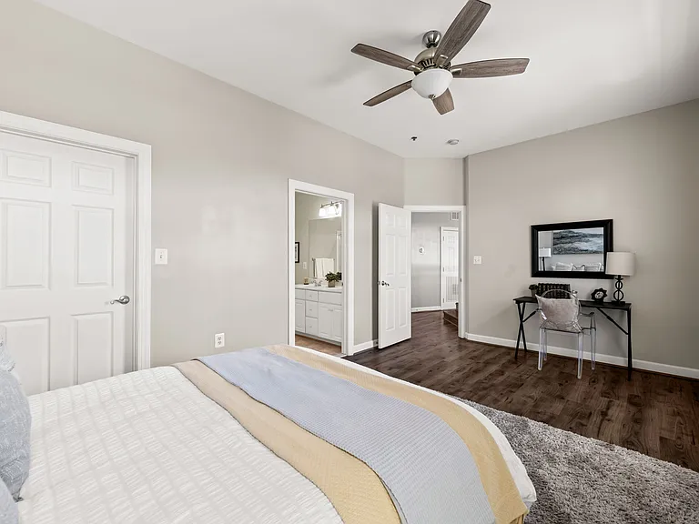 810 Belmont Bay Dr #201 — Photo 23