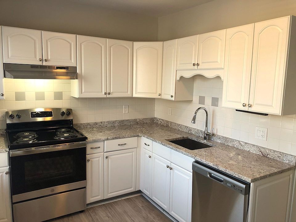 1st image of 19-21 Herbert St #3