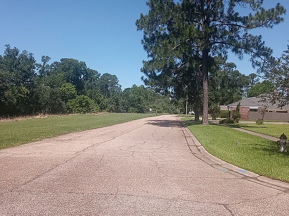 4th image of 2996 Lexington Dr