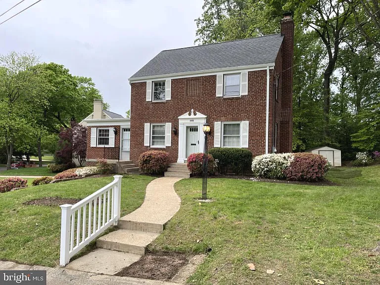 4408 Glenridge St — Photo 2