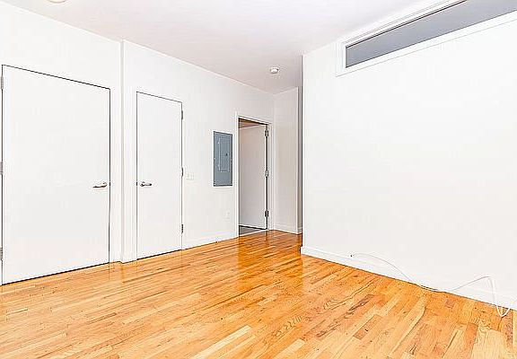 4th image of 176 Noll St #2F