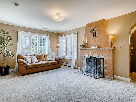 4th image of 1560 Glen Dee Dr