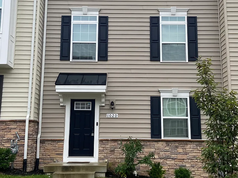 1020 Valley Run Dr — Photo 2
