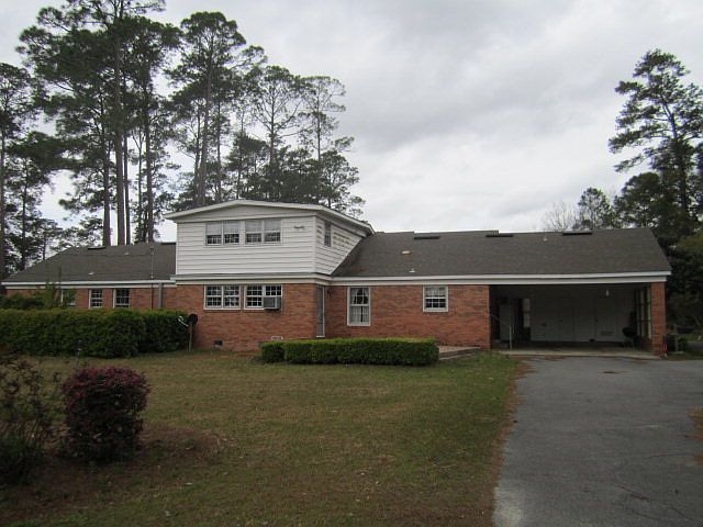 2nd image of 518 S Dogwood Dr