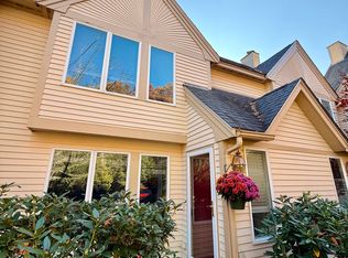 32 Prestonfield Rd, Nashua, NH 03064