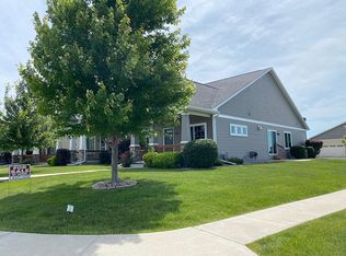 704 Sawgrass Dr, Norwalk, IA 50211