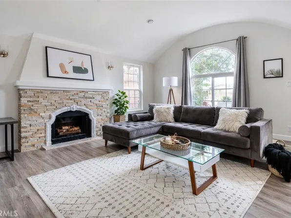 1572 S Ridgeley Dr, Los Angeles, CA 90019