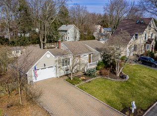 135 Hopkins St, Hillsdale, NJ 07642