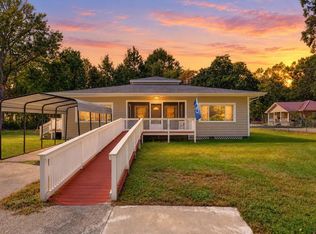711 Neal Rd, Picayune, MS 39466