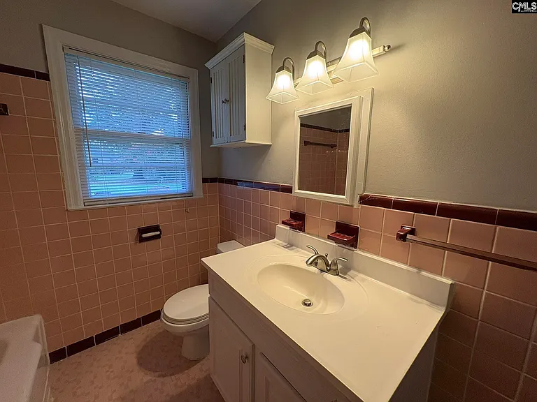 1047 S Holly St — Photo 19