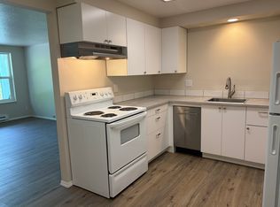 211 W 12th St #4, The Dalles, OR 97058