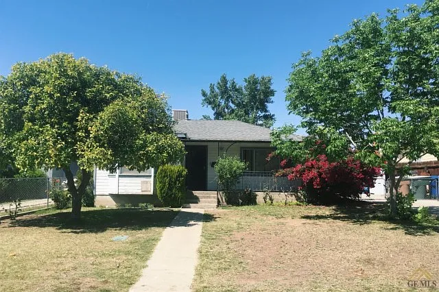 1306 Water St photo 1
