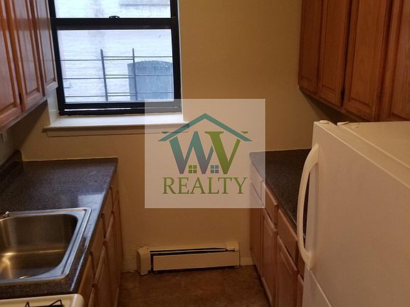 5th image of 1315 Sheridan Ave
