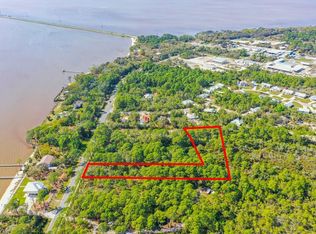 108 S Bay Shore Dr, Eastpoint, FL 32328