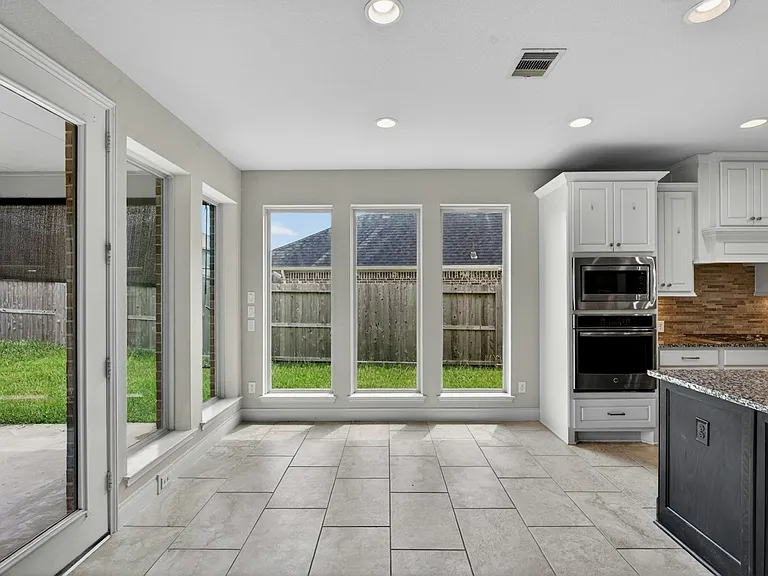 3311 Pleasant Hollow Ln — Photo 4