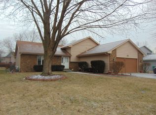 606 S Raven Rd, Shorewood, IL 60404