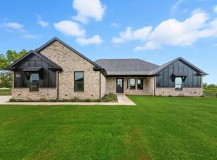 8775 Kassandra Dr, Sanger, TX 76266