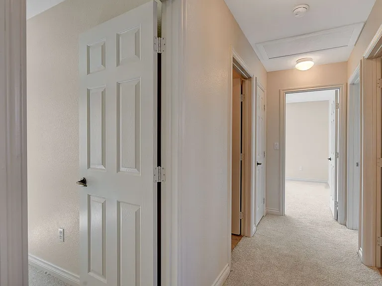 10649 Tuckermans Ave — Photo 33