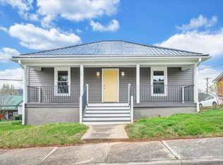 95 High St, Rocky Mount, VA 24151