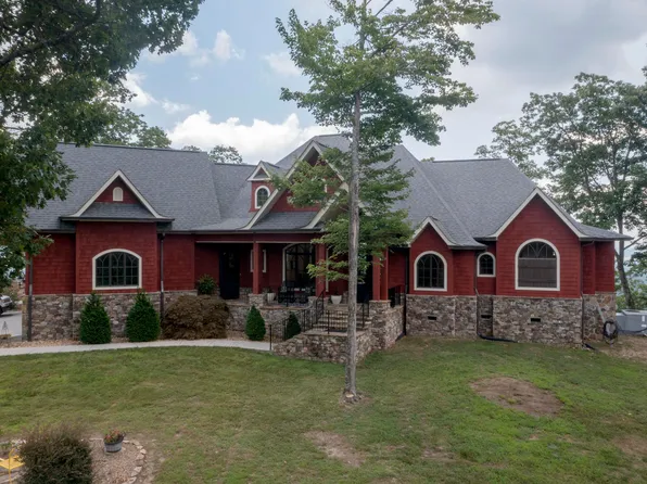 1409 Escape Dr, Evensville, TN 37332