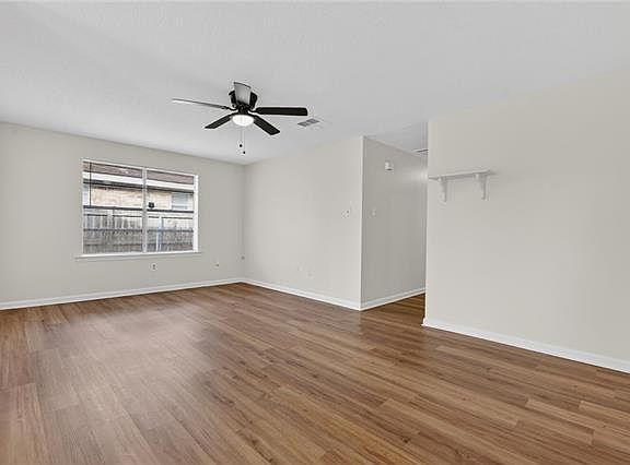 3rd image of 3412 Roosevelt Blvd