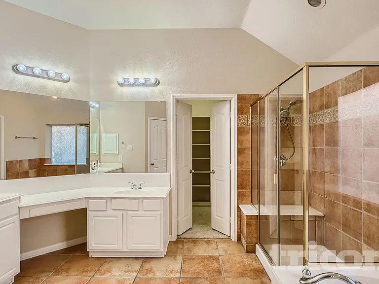 4203 Wildbriar Ln — Photo 11