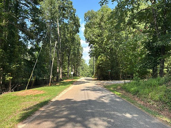 4th image of 417 Stag Dr