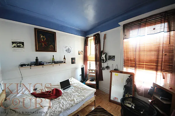 Rented by Kings Court Real Estate | media 21