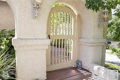 3rd image of 1693 Plum Hollow Cir