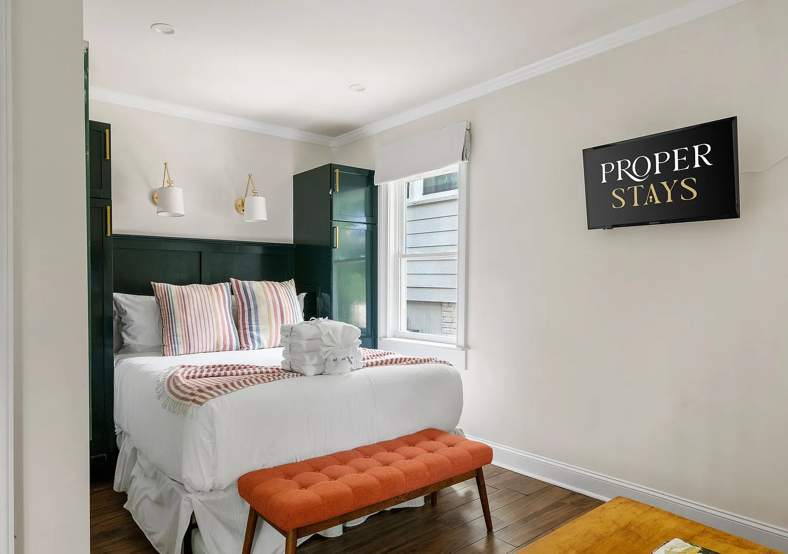The Garden Cottage- 134 Sans Souci, Unit B — Photo 3