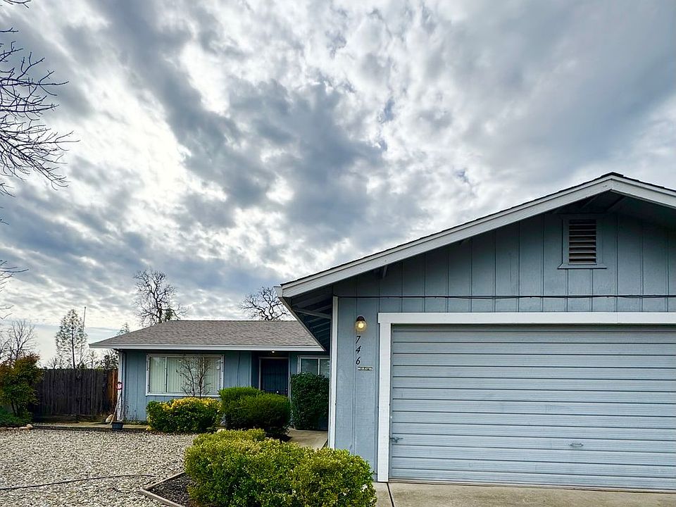 1st image of 746 Redwood Blvd