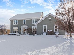 N72W7763 Harvest Ln, Cedarburg, WI 53012