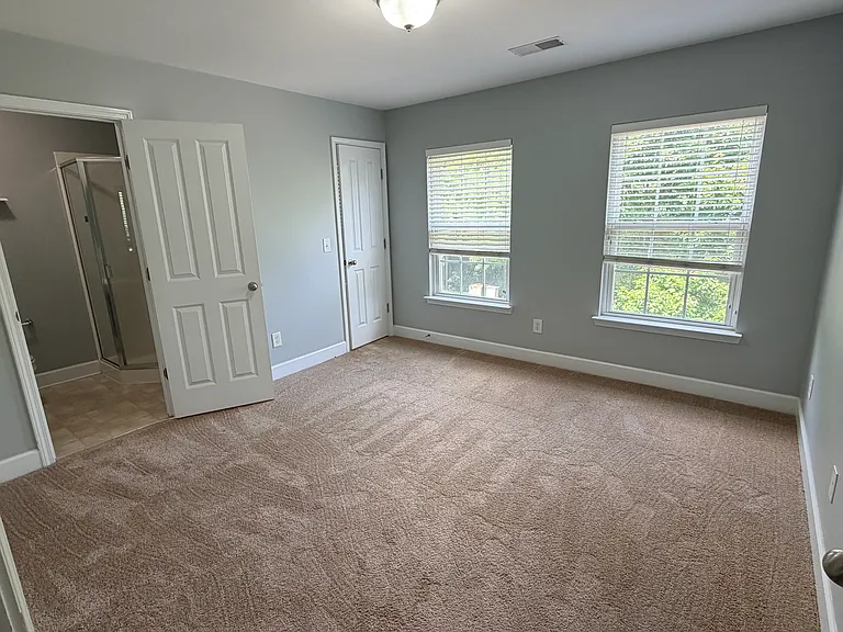 7031 Sunnywood Dr — Photo 9