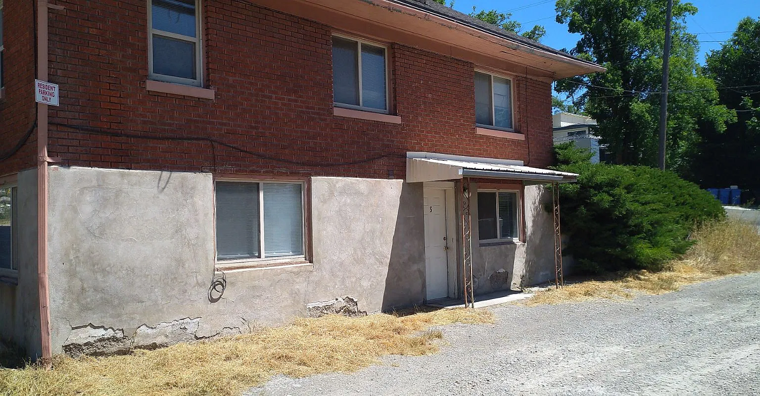 2 bed, 600 sqft, $825 — Photo 2