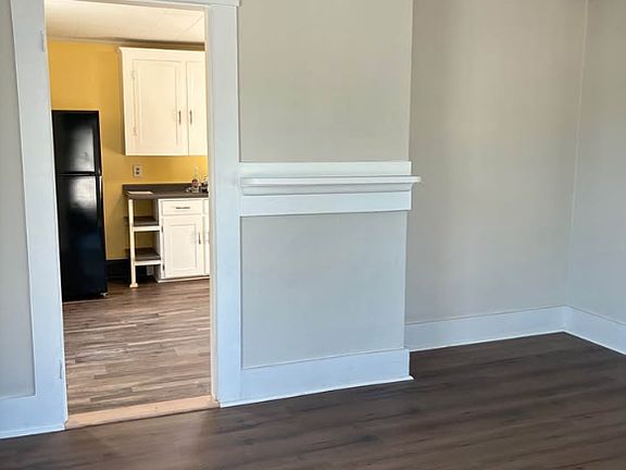 3rd image of 81 Academy St