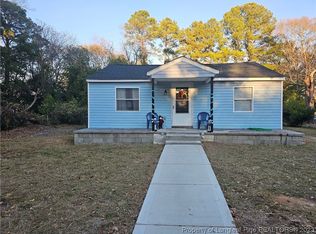 1922 Armstrong St, Fayetteville, NC 28301