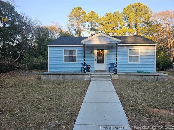 1922 Armstrong St, Fayetteville, NC 28301