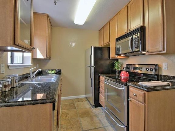 4th image of 880 E Fremont Ave APT 708
