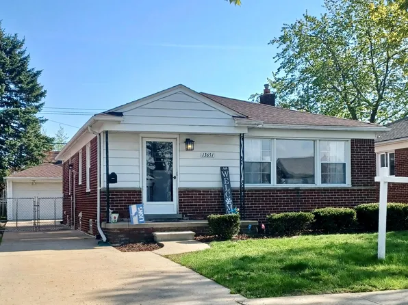 13651 Castle St, Southgate, MI 48195