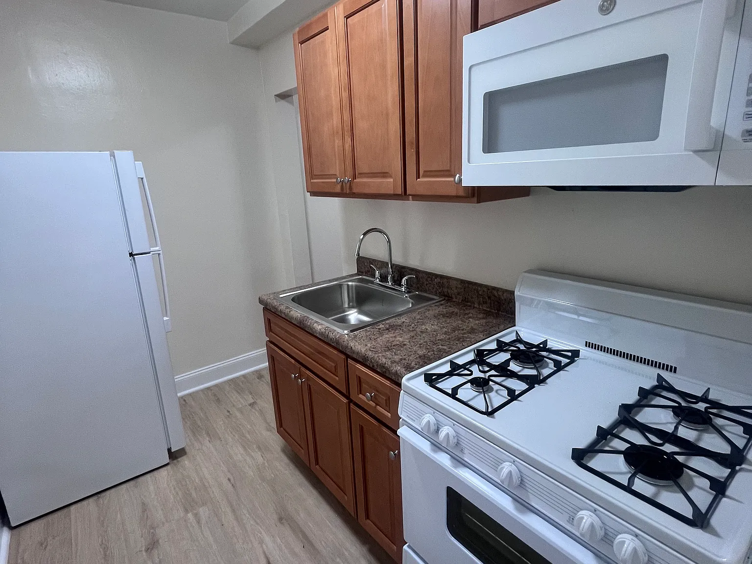 1 bed, 650 sqft, $2,200 — Photo 4