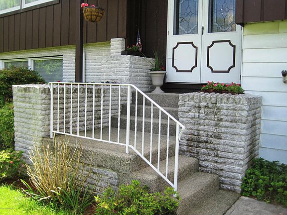2nd image of 107 Sioux Ct