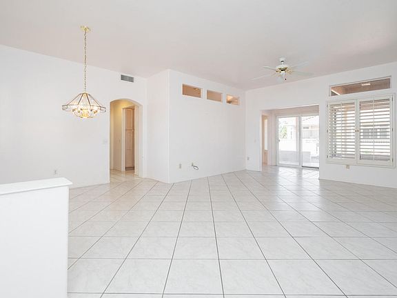 4th image of 15118 W Heritage Dr
