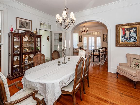 2nd image of 458 Hampton St