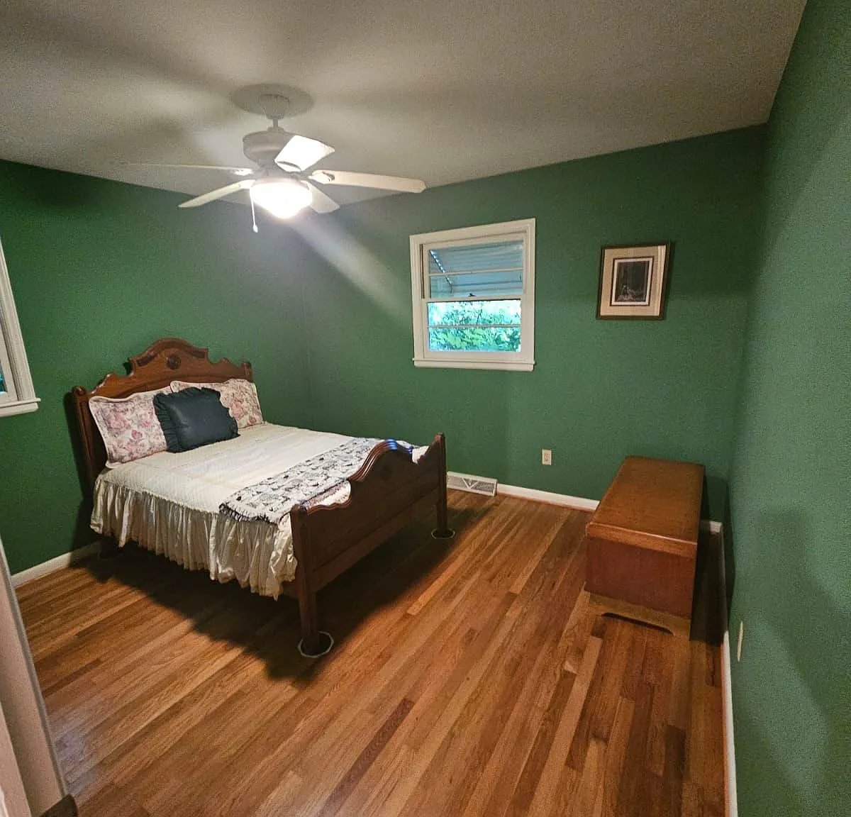 3 bed, 2500 sqft, $1,450 — Photo 4